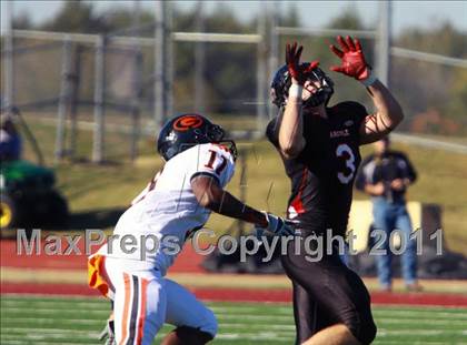 Thumbnail 2 in Argyle vs. Gilmer (3A Division 2 Region 2 Regional Final) photogallery.