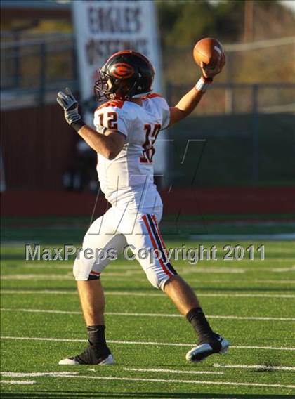 Thumbnail 1 in Argyle vs. Gilmer (3A Division 2 Region 2 Regional Final) photogallery.