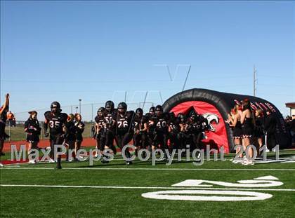 Thumbnail 1 in Argyle vs. Gilmer (3A Division 2 Region 2 Regional Final) photogallery.