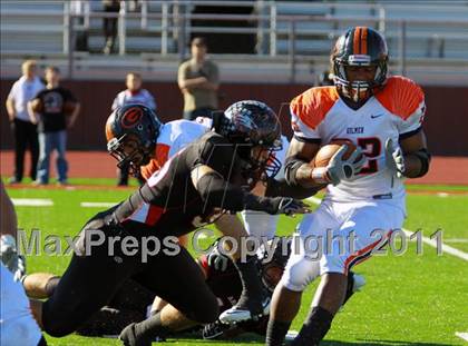 Thumbnail 2 in Argyle vs. Gilmer (3A Division 2 Region 2 Regional Final) photogallery.