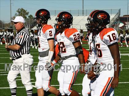 Thumbnail 2 in Argyle vs. Gilmer (3A Division 2 Region 2 Regional Final) photogallery.