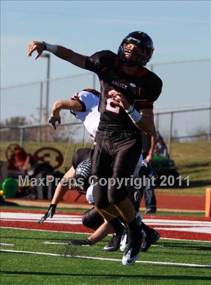 Thumbnail 2 in Argyle vs. Gilmer (3A Division 2 Region 2 Regional Final) photogallery.