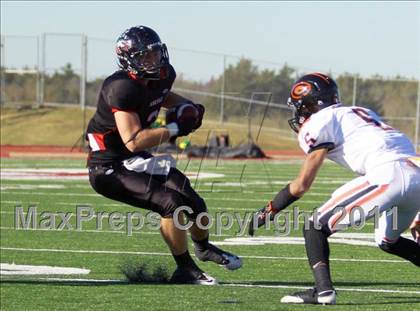 Thumbnail 2 in Argyle vs. Gilmer (3A Division 2 Region 2 Regional Final) photogallery.