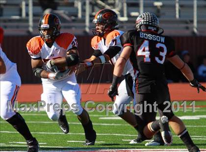 Thumbnail 3 in Argyle vs. Gilmer (3A Division 2 Region 2 Regional Final) photogallery.
