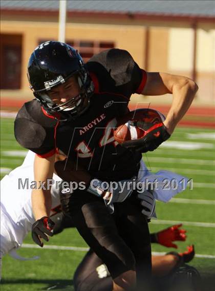 Thumbnail 1 in Argyle vs. Gilmer (3A Division 2 Region 2 Regional Final) photogallery.