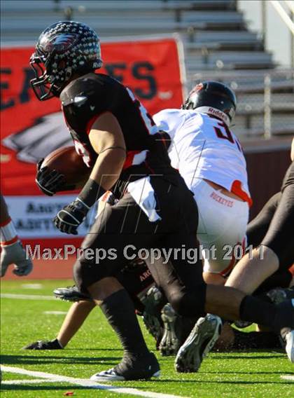 Thumbnail 2 in Argyle vs. Gilmer (3A Division 2 Region 2 Regional Final) photogallery.