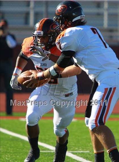 Thumbnail 2 in Argyle vs. Gilmer (3A Division 2 Region 2 Regional Final) photogallery.