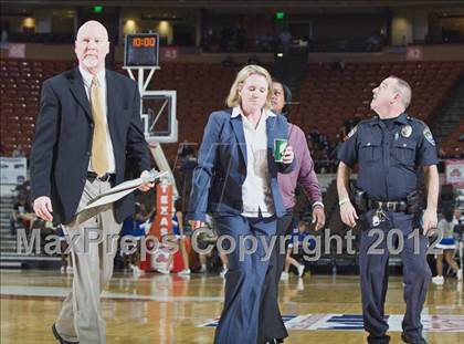 Thumbnail 3 in Mansfield Summit vs. Barbers Hill (UIL 4A Semifinal) photogallery.