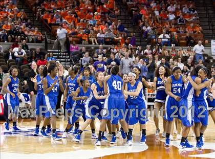 Thumbnail 1 in Mansfield Summit vs. Barbers Hill (UIL 4A Semifinal) photogallery.