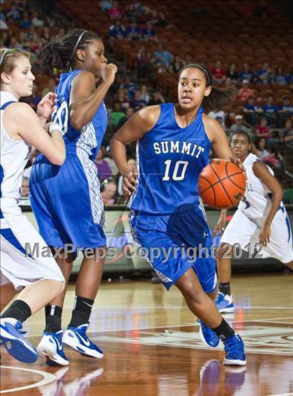 Thumbnail 2 in Mansfield Summit vs. Barbers Hill (UIL 4A Semifinal) photogallery.
