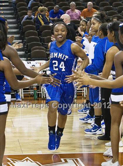 Thumbnail 2 in Mansfield Summit vs. Barbers Hill (UIL 4A Semifinal) photogallery.
