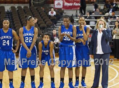Thumbnail 1 in Mansfield Summit vs. Barbers Hill (UIL 4A Semifinal) photogallery.