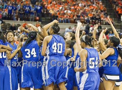 Thumbnail 3 in Mansfield Summit vs. Barbers Hill (UIL 4A Semifinal) photogallery.