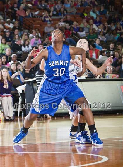 Thumbnail 1 in Mansfield Summit vs. Barbers Hill (UIL 4A Semifinal) photogallery.