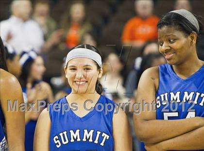 Thumbnail 1 in Mansfield Summit vs. Barbers Hill (UIL 4A Semifinal) photogallery.