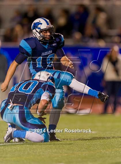 Thumbnail 3 in MacArthur vs. Johnson photogallery.