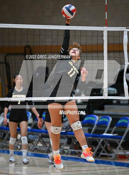 Thumbnail 2 in Lick-Wilmerding vs. San Domenico photogallery.