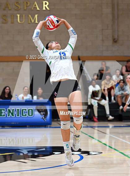 Thumbnail 2 in Lick-Wilmerding vs. San Domenico photogallery.