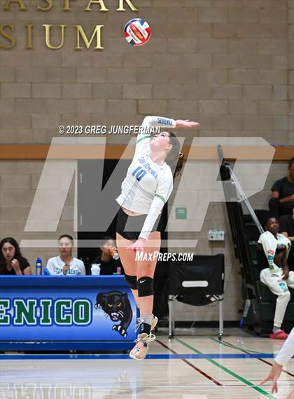 Thumbnail 2 in Lick-Wilmerding vs. San Domenico photogallery.