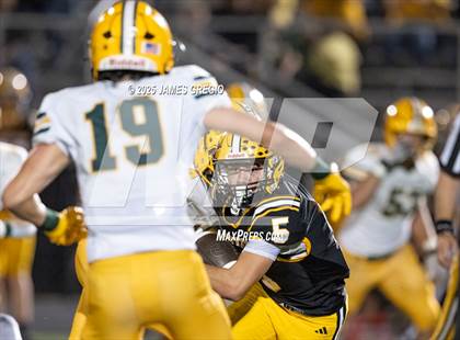 Thumbnail 2 in Blackhawk @ Montour photogallery.