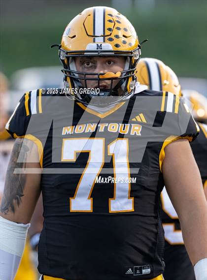 Thumbnail 2 in Blackhawk @ Montour photogallery.