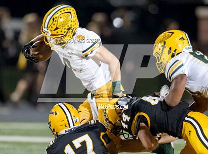 Thumbnail 3 in Blackhawk @ Montour photogallery.
