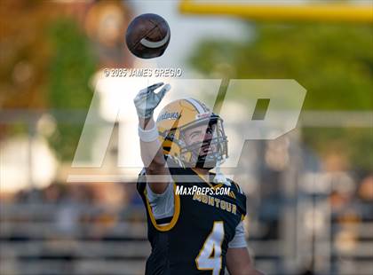 Thumbnail 2 in Blackhawk @ Montour photogallery.