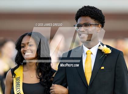 Thumbnail 2 in Blackhawk @ Montour photogallery.