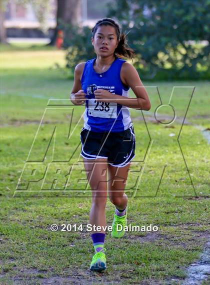 Thumbnail 1 in Isidore Newman Invitational photogallery.