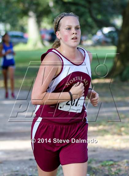 Thumbnail 1 in Isidore Newman Invitational photogallery.