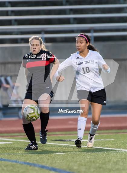 Thumbnail 1 in JV: Irving vs Coppell photogallery.