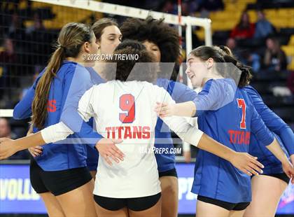 Thumbnail 2 in Charles J. Colgan vs. Alexandria City (VHSL Class 6 Final) photogallery.