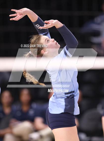 Thumbnail 2 in Charles J. Colgan vs. Alexandria City (VHSL Class 6 Final) photogallery.