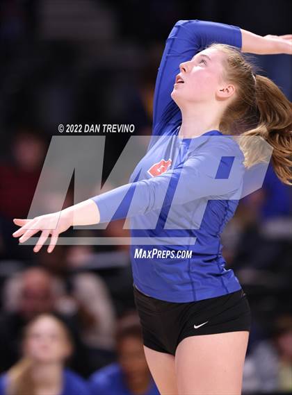 Thumbnail 1 in Charles J. Colgan vs. Alexandria City (VHSL Class 6 Final) photogallery.