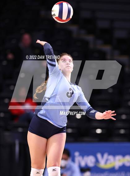 Thumbnail 2 in Charles J. Colgan vs. Alexandria City (VHSL Class 6 Final) photogallery.
