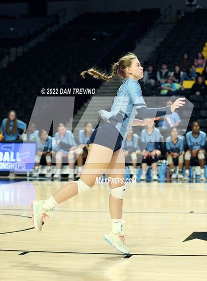 Thumbnail 2 in Charles J. Colgan vs. Alexandria City (VHSL Class 6 Final) photogallery.
