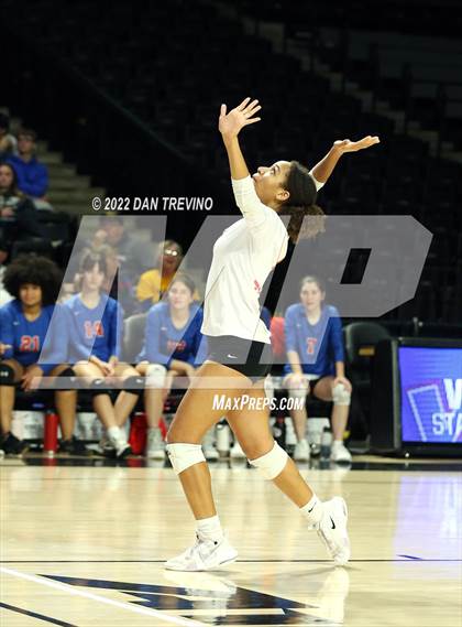 Thumbnail 3 in Charles J. Colgan vs. Alexandria City (VHSL Class 6 Final) photogallery.