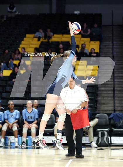 Thumbnail 3 in Charles J. Colgan vs. Alexandria City (VHSL Class 6 Final) photogallery.