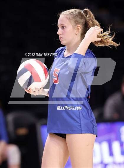 Thumbnail 2 in Charles J. Colgan vs. Alexandria City (VHSL Class 6 Final) photogallery.