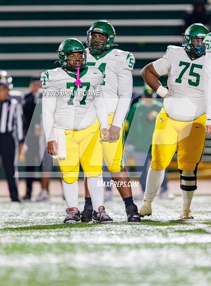 Thumbnail 1 in West Florence vs Myrtle Beach (SCHSL 5A Div 2 Round 2) photogallery.