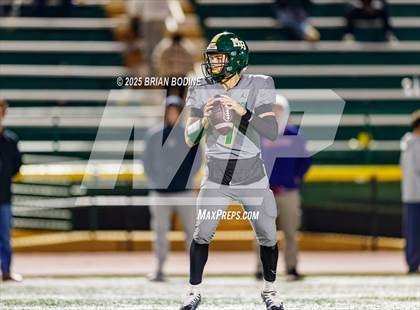 Thumbnail 3 in West Florence vs Myrtle Beach (SCHSL 5A Div 2 Round 2) photogallery.