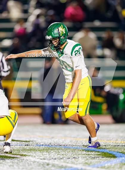 Thumbnail 1 in West Florence vs Myrtle Beach (SCHSL 5A Div 2 Round 2) photogallery.
