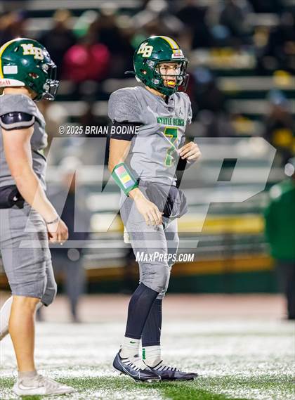 Thumbnail 2 in West Florence vs Myrtle Beach (SCHSL 5A Div 2 Round 2) photogallery.