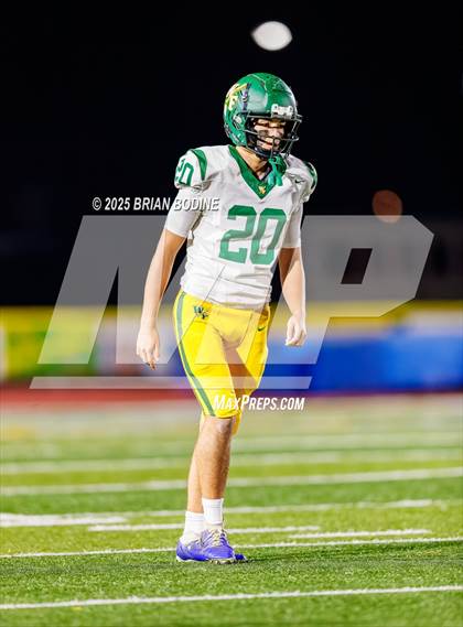 Thumbnail 2 in West Florence vs Myrtle Beach (SCHSL 5A Div 2 Round 2) photogallery.