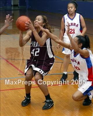 Thumbnail 2 in Serra vs. Paramount (St. Anthony Tourney) photogallery.