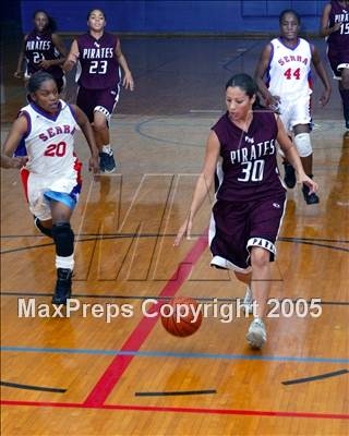 Thumbnail 1 in Serra vs. Paramount (St. Anthony Tourney) photogallery.