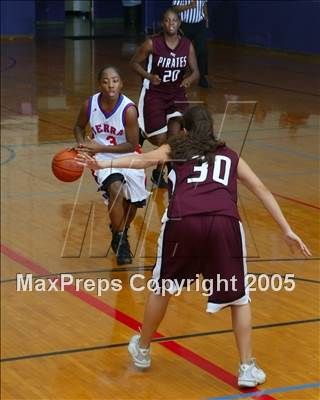 Thumbnail 2 in Serra vs. Paramount (St. Anthony Tourney) photogallery.