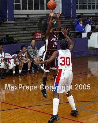 Thumbnail 3 in Serra vs. Paramount (St. Anthony Tourney) photogallery.