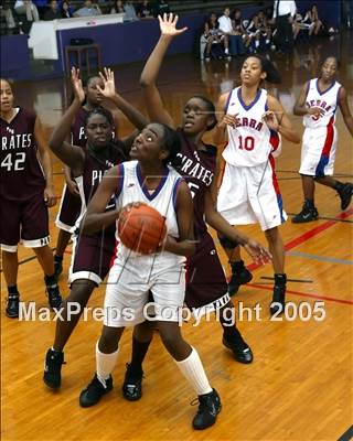 Thumbnail 2 in Serra vs. Paramount (St. Anthony Tourney) photogallery.