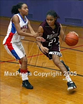 Thumbnail 1 in Serra vs. Paramount (St. Anthony Tourney) photogallery.